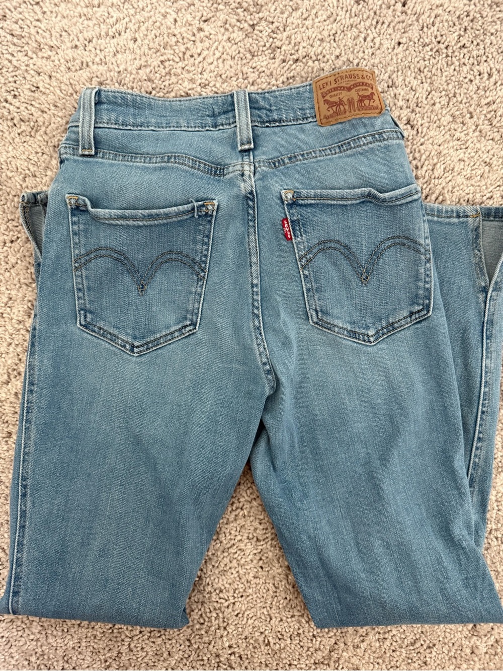 Levi's Women's Light Wash Skinny Jeans
